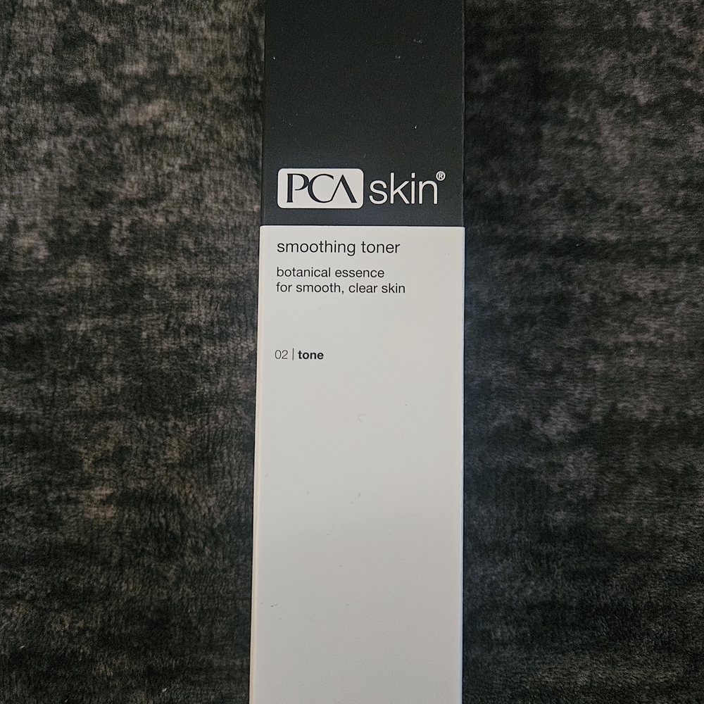 PCA Skin Smoothing Toner - Black and White